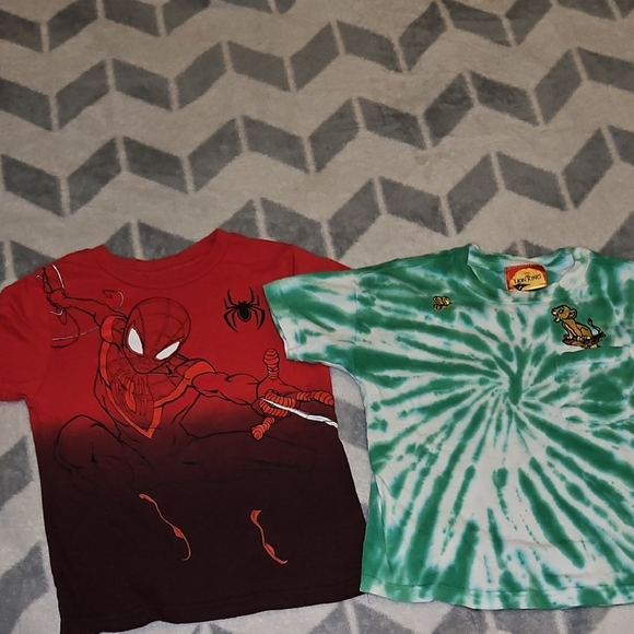 Disney Marvel Spider-Man (XS) Graphic Print & Lion King (XS 4) Tie-Dye Shirt - Picture 1 of 15